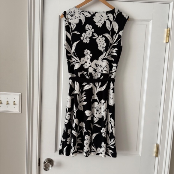 White House Black Market Reversible A-line Dress, size 10 - Picture 4 of 5